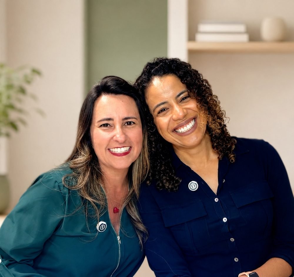 Lisiane Taufer e Milene Henriques, sorrindo lado a lado